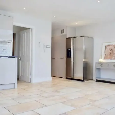 Chic 2 Bedroom Victorian 펜션 *